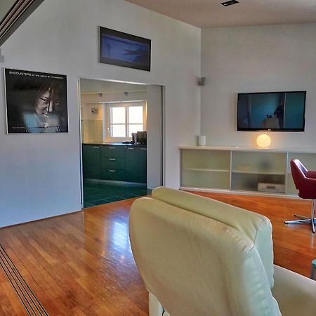 Poet Apartment Lublana Zewnętrze zdjęcie