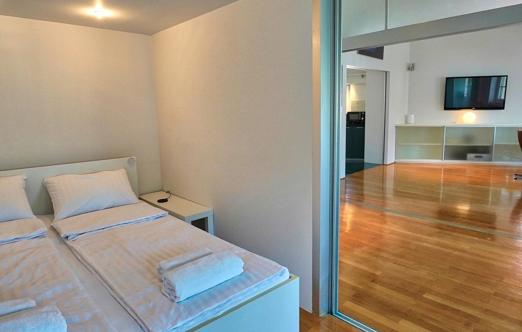 Poet Apartment Lublana Zewnętrze zdjęcie